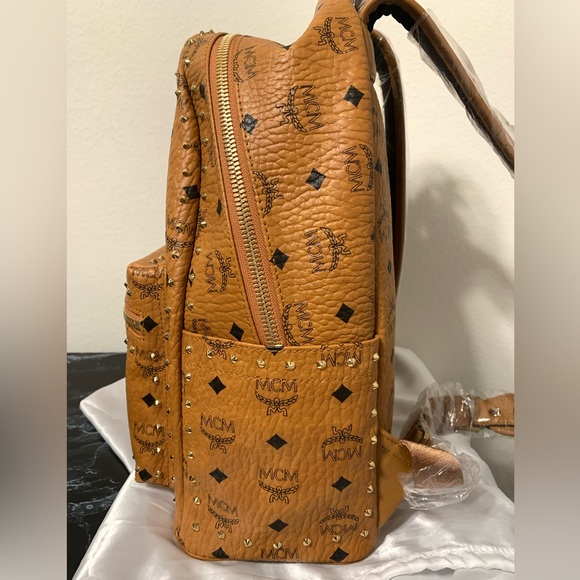 MCM Backpack Cognac Size M ⭐️ New with tags - Picture 4 of 12